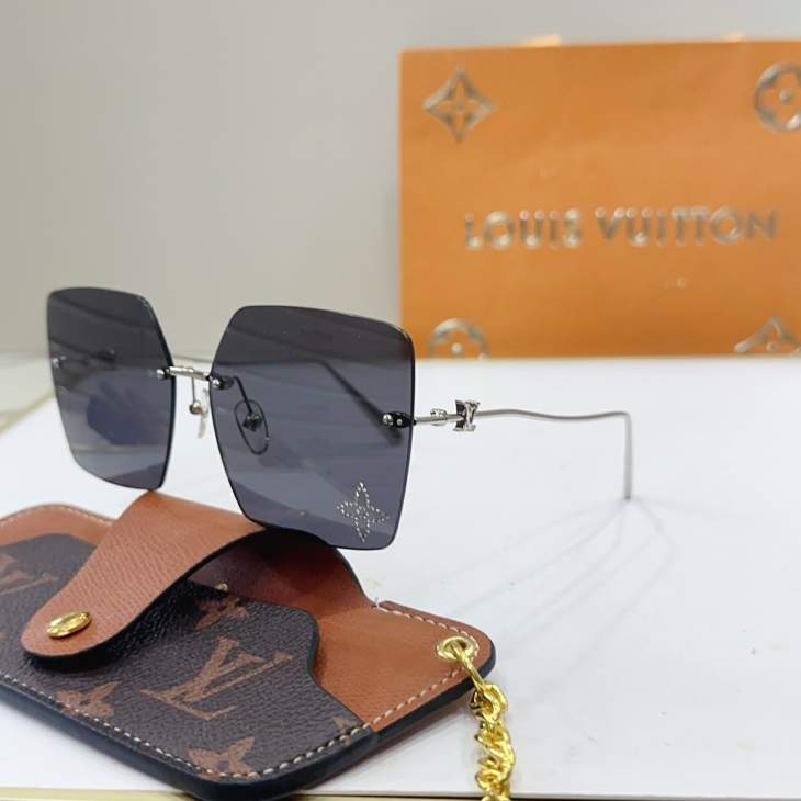Picture of Louis Vuitton Sunglasses _SKUfw75015615fw